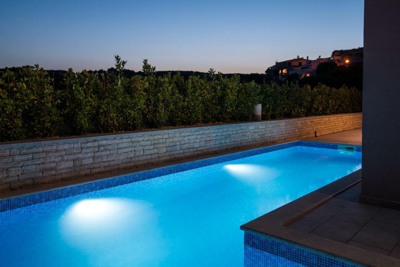 Luxury Apartment Imperia Veglia Exterior foto
