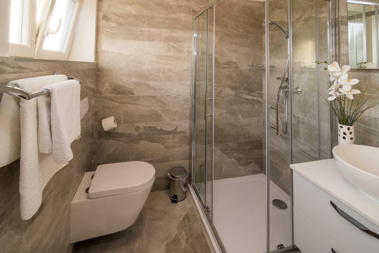 Luxury Apartment Imperia Veglia Exterior foto