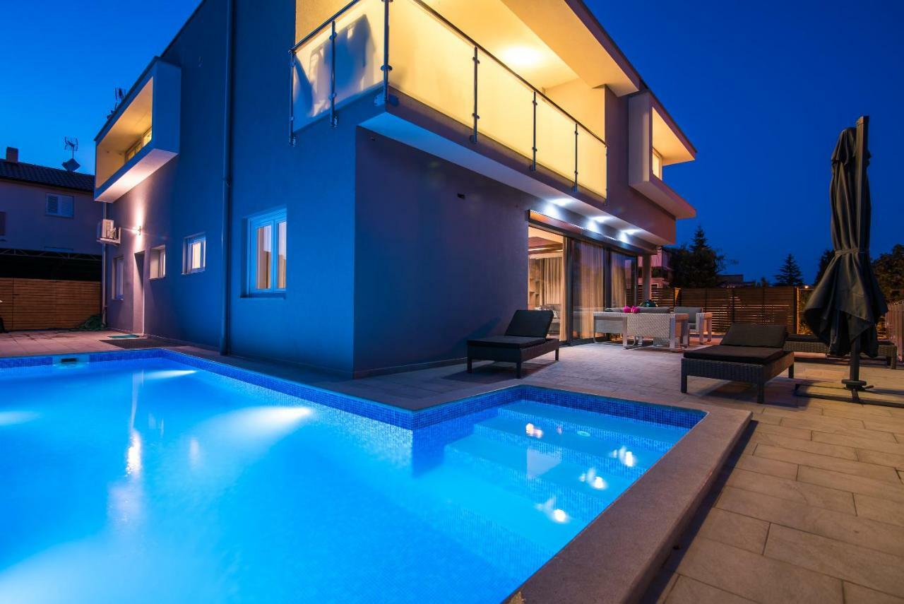 Luxury Apartment Imperia Veglia Exterior foto